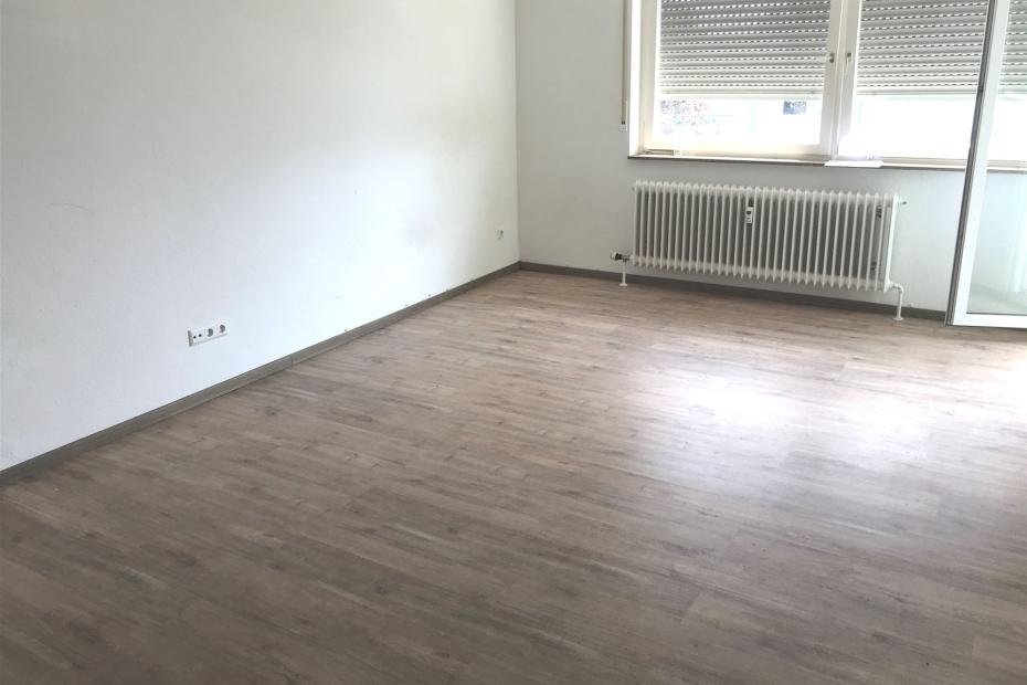 Wohnbereich Blick zum Balkon