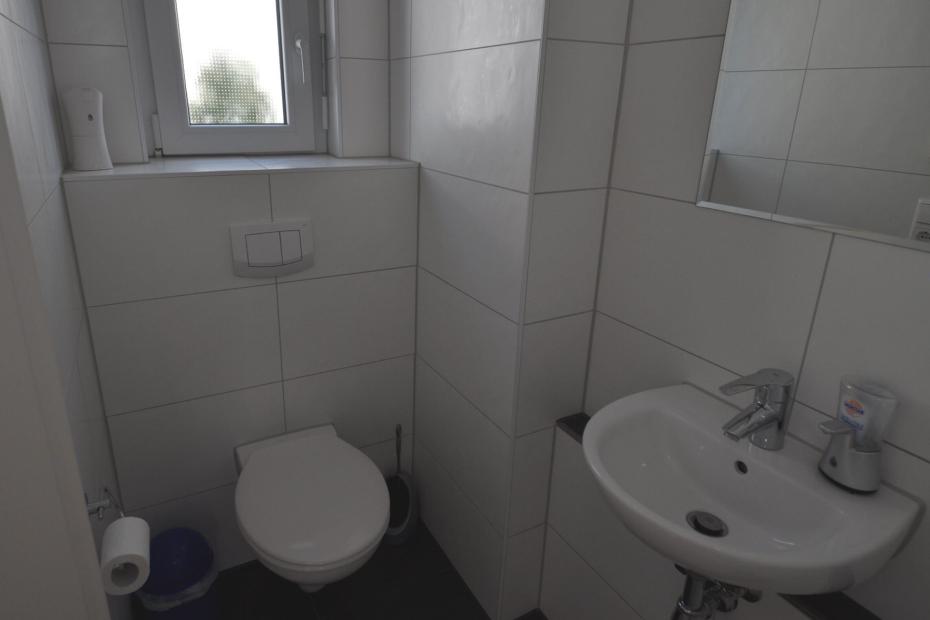 Gästetoilette im Eingangsbereich
